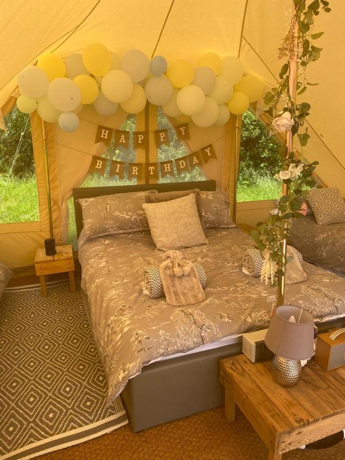 Hopgarden Glamping - Luxury 6m bell tent Wadhurst Exteriör bild