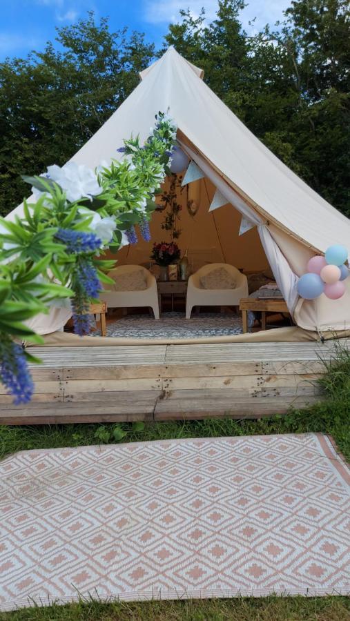 Hopgarden Glamping - Luxury 6m bell tent Wadhurst Exteriör bild