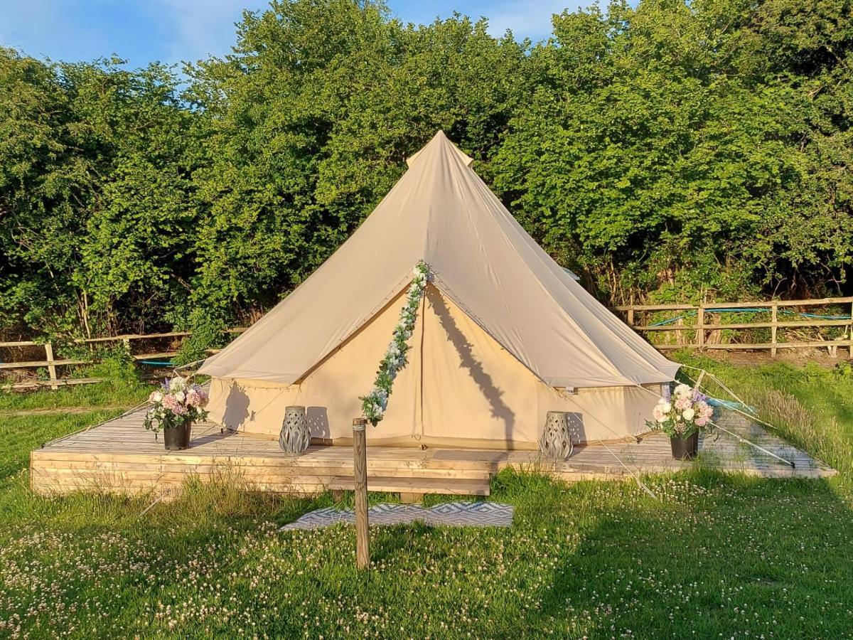 Hopgarden Glamping - Luxury 6m bell tent Wadhurst Exteriör bild