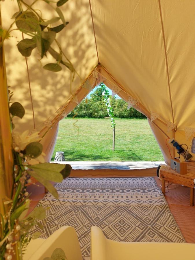 Hopgarden Glamping - Luxury 6m bell tent Wadhurst Exteriör bild