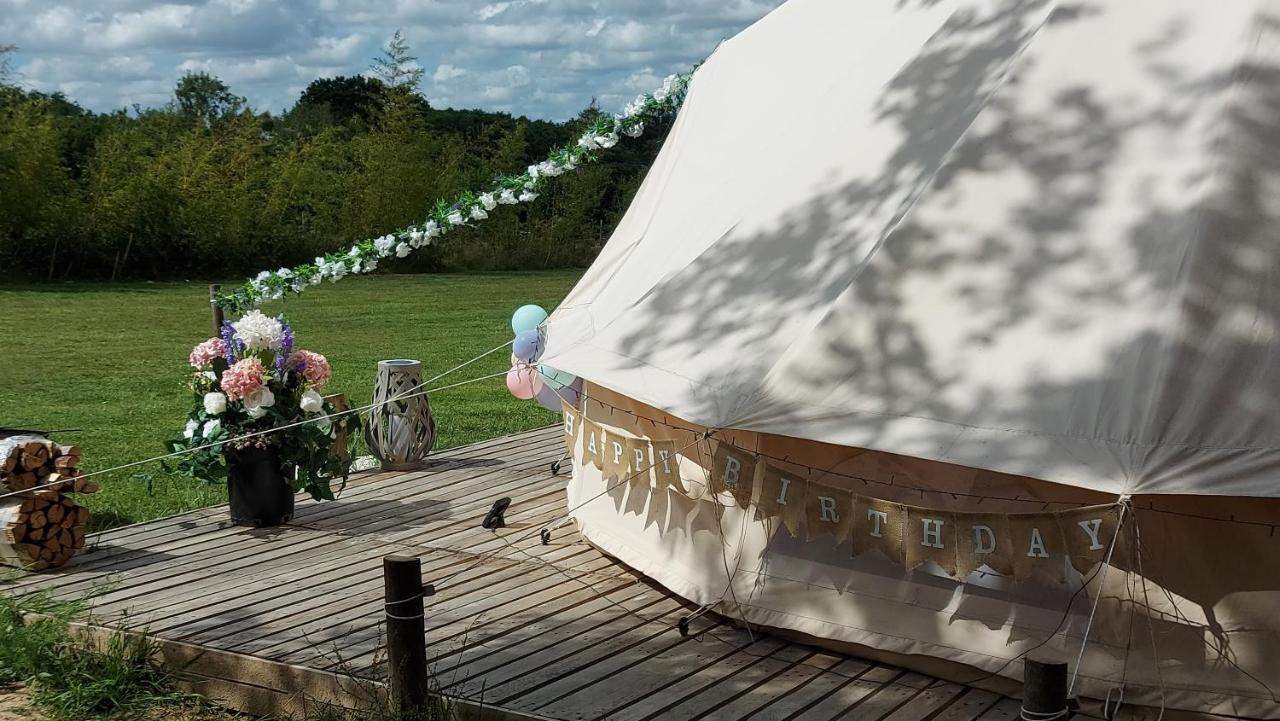 Hopgarden Glamping - Luxury 6m bell tent Wadhurst Exteriör bild