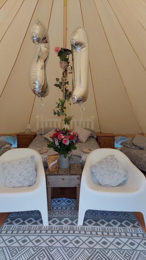 Hopgarden Glamping - Luxury 6m bell tent Wadhurst Exteriör bild