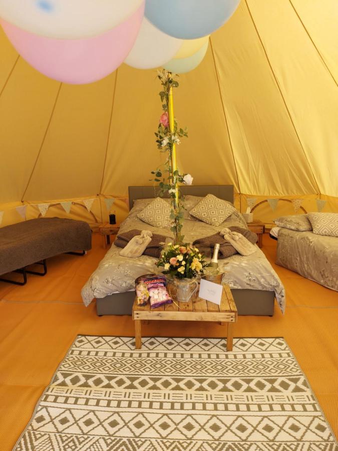Hopgarden Glamping - Luxury 6m bell tent Wadhurst Exteriör bild