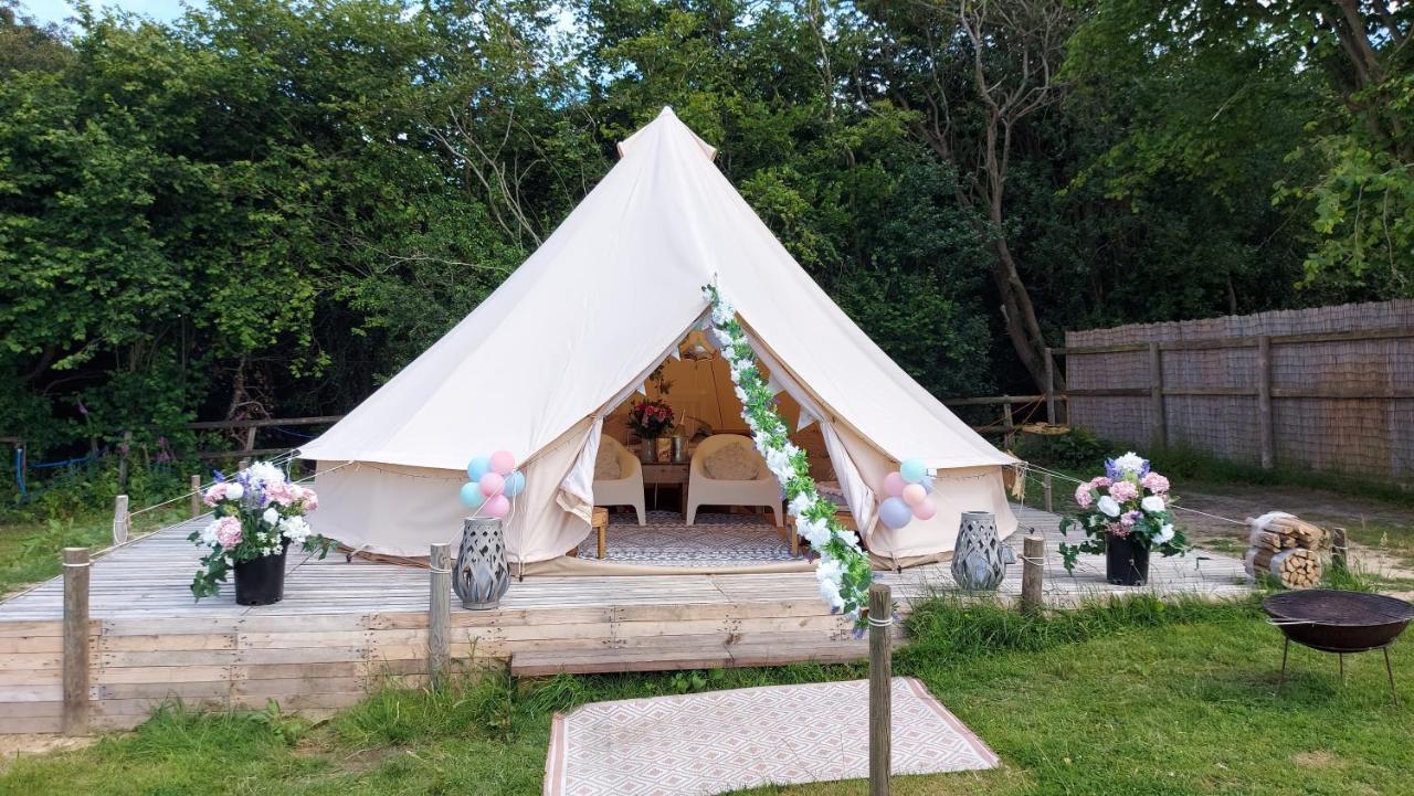 Hopgarden Glamping - Luxury 6m bell tent Wadhurst Exteriör bild