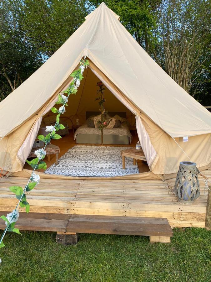 Hopgarden Glamping - Luxury 6m bell tent Wadhurst Exteriör bild